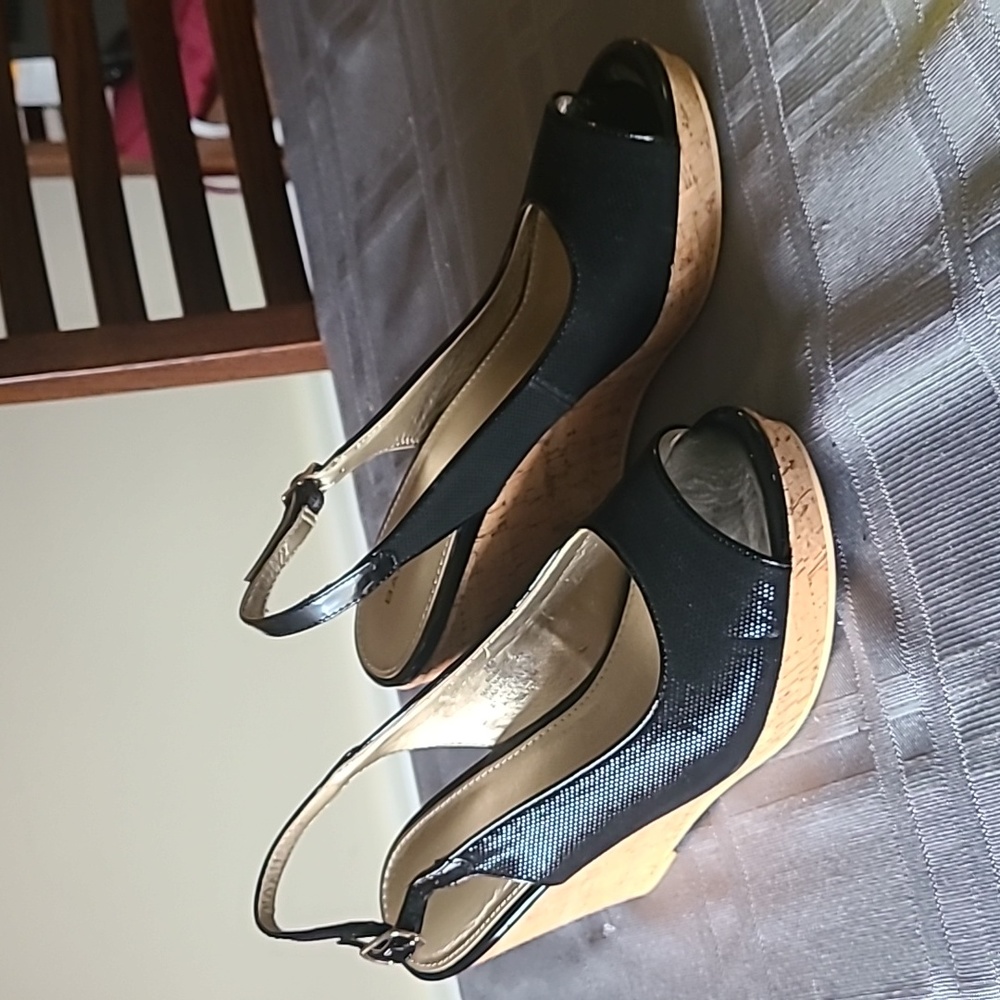 Bandolino wedge